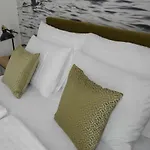 Luxury Magali *