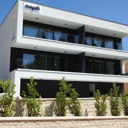 Luxury Magali