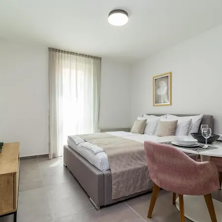 Luxury Magali