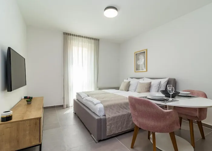 Luxury Magali